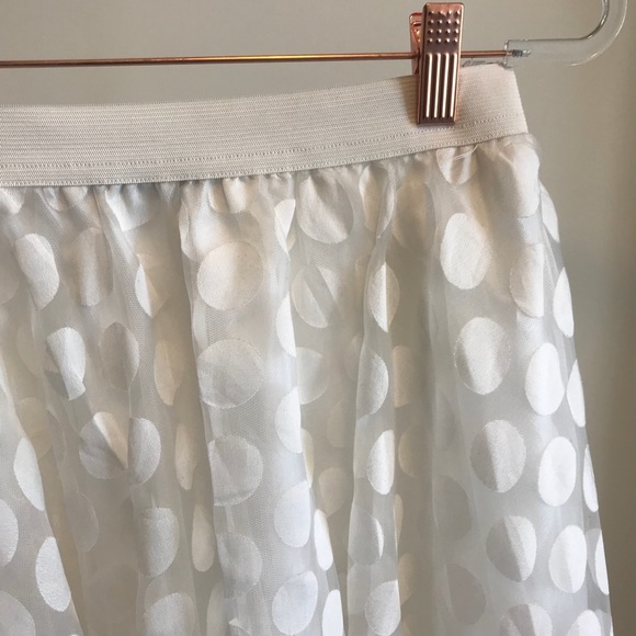 Boohoo Elastic Waist White Mesh A-Line Skirt - Picture 2 of 5